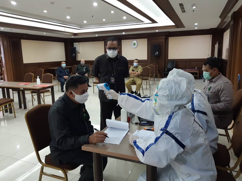 RAPID TEST ANTIGEN DAN SWAB TEST MASSAL