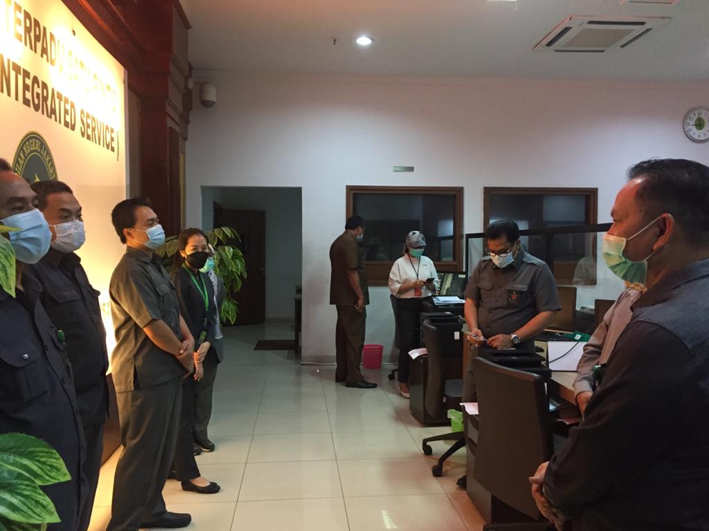 BRIEFING PAGI PETUGAS PTSP