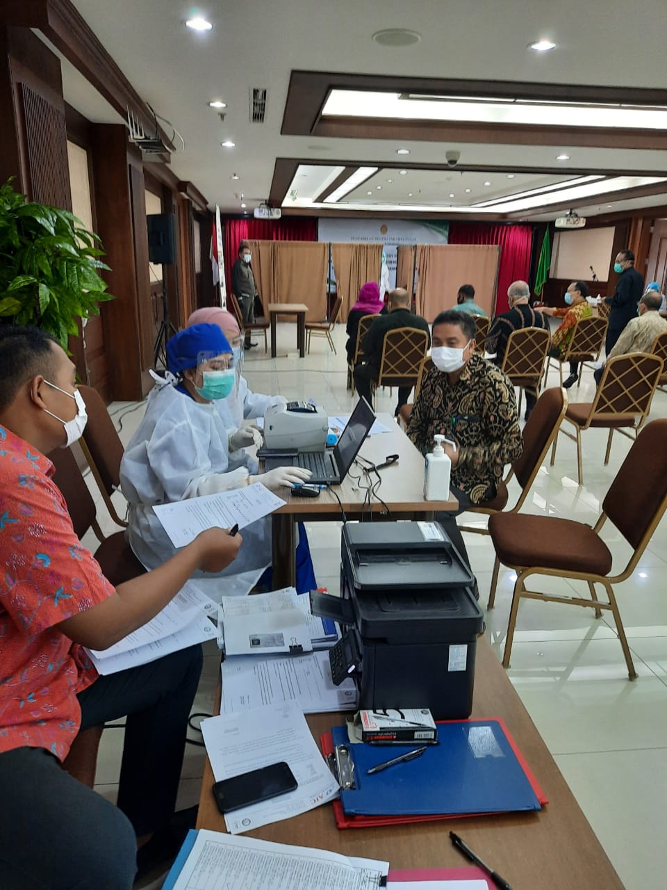RAPID TEST ANTIGEN DAN SWAB TEST MASSAL