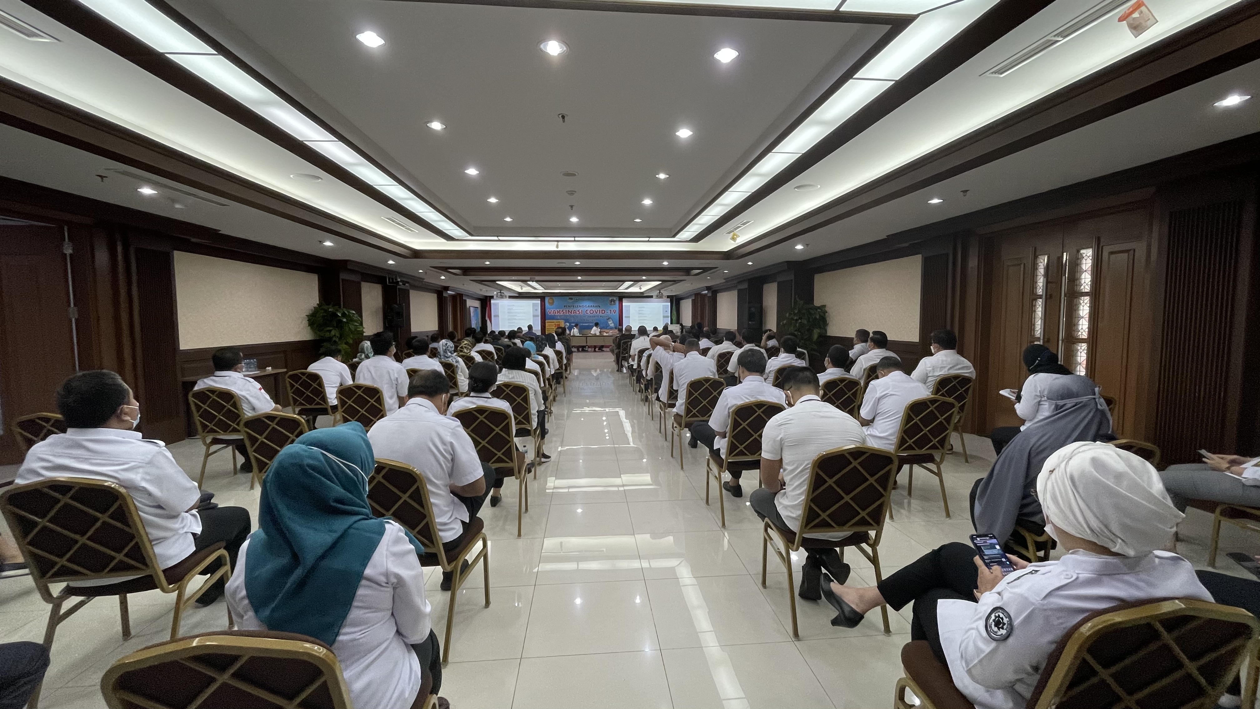 RAPAT BULANAN DENGAN AGENDA MONITORING EVALUASI
