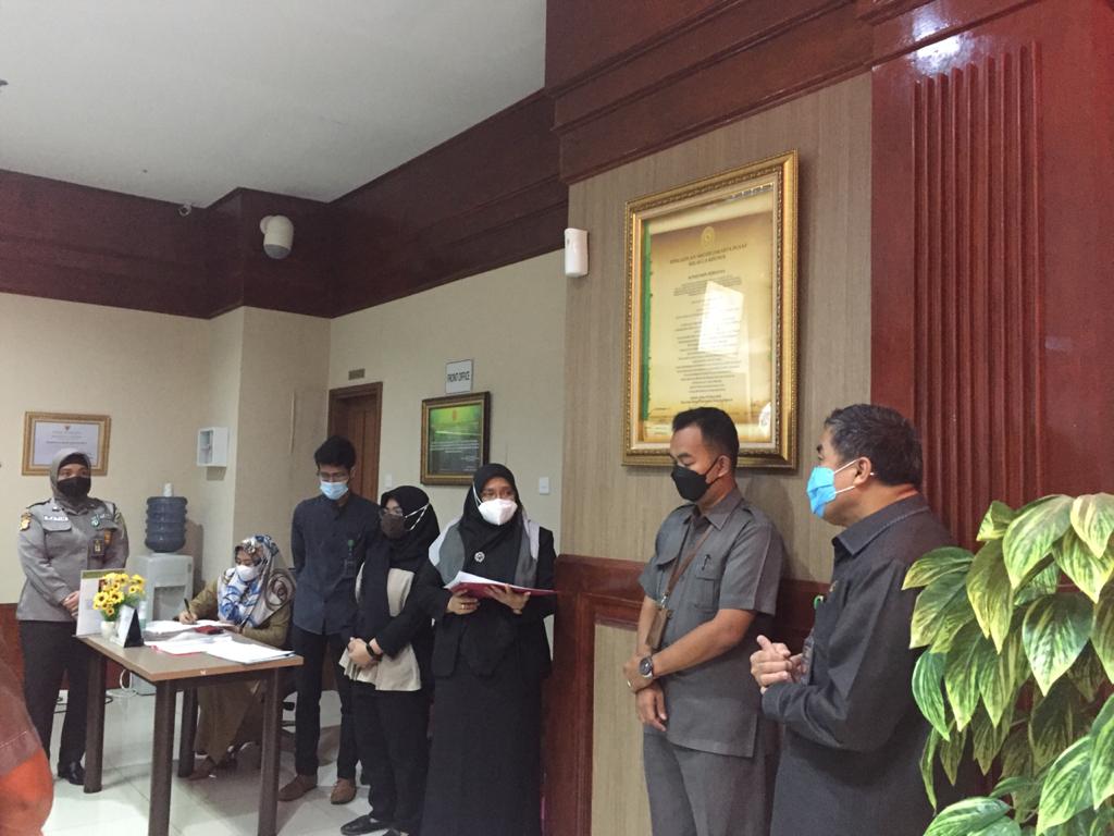 MONEV LAYANAN PTSP DAN PENYERAHAN PIAGAM UNIT TERBAIK