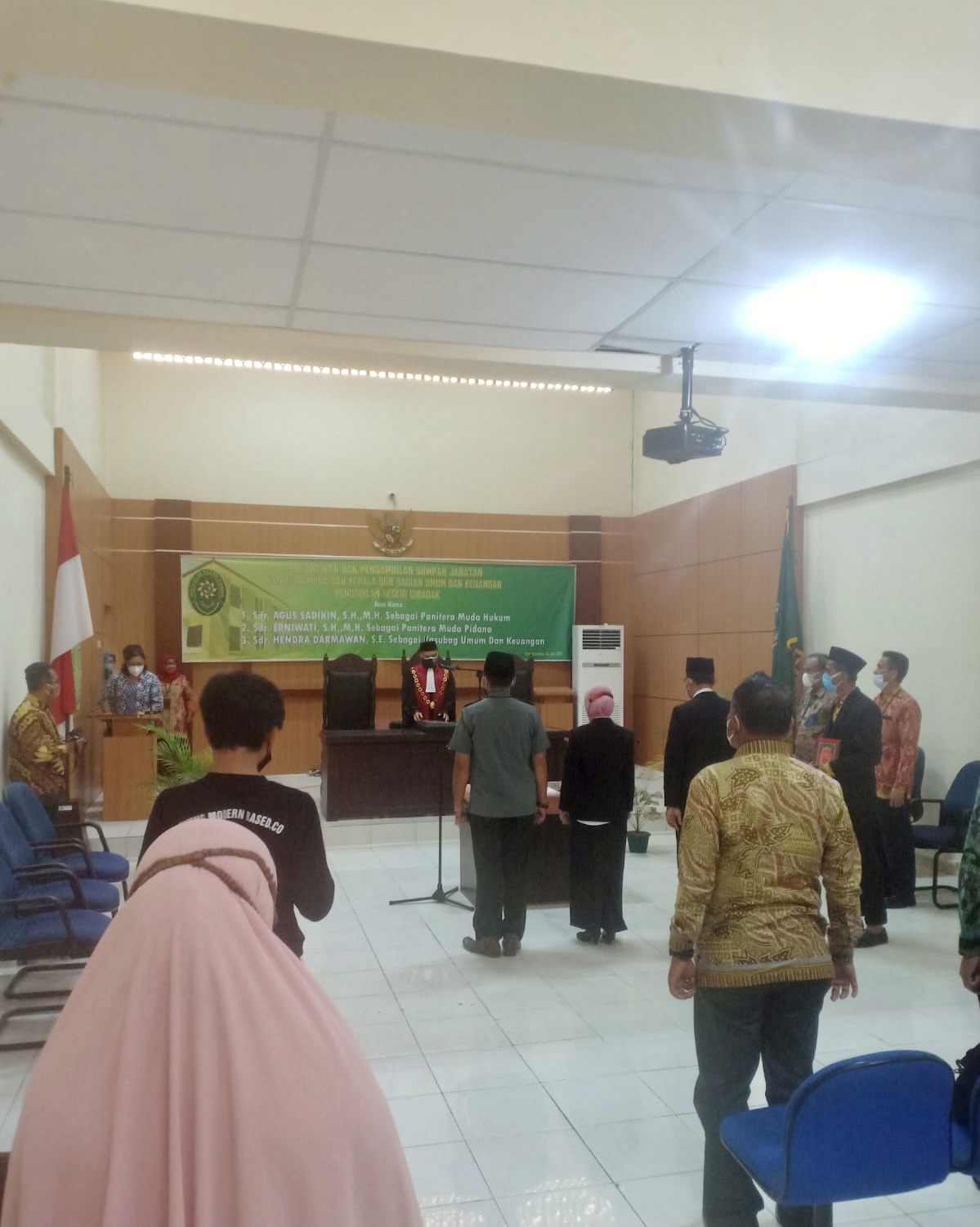 PELANTIKAN DAN PENGAMBILAN SUMPAH JABATAN Bapak AGUS SADIKIN, S.H., M.H.