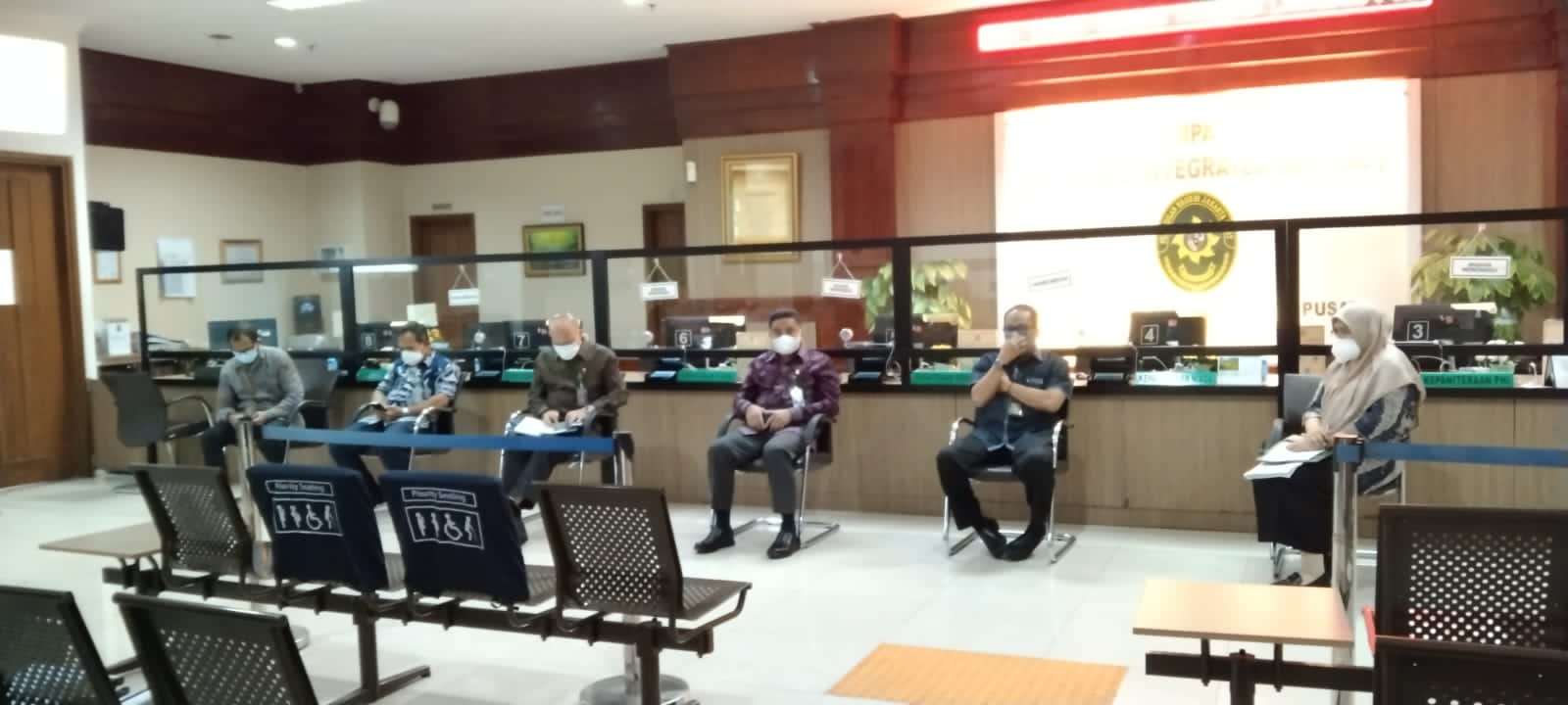 MONITORING EVALUASI (MonEv) DAN BRIEFING LAYANAN PTSP