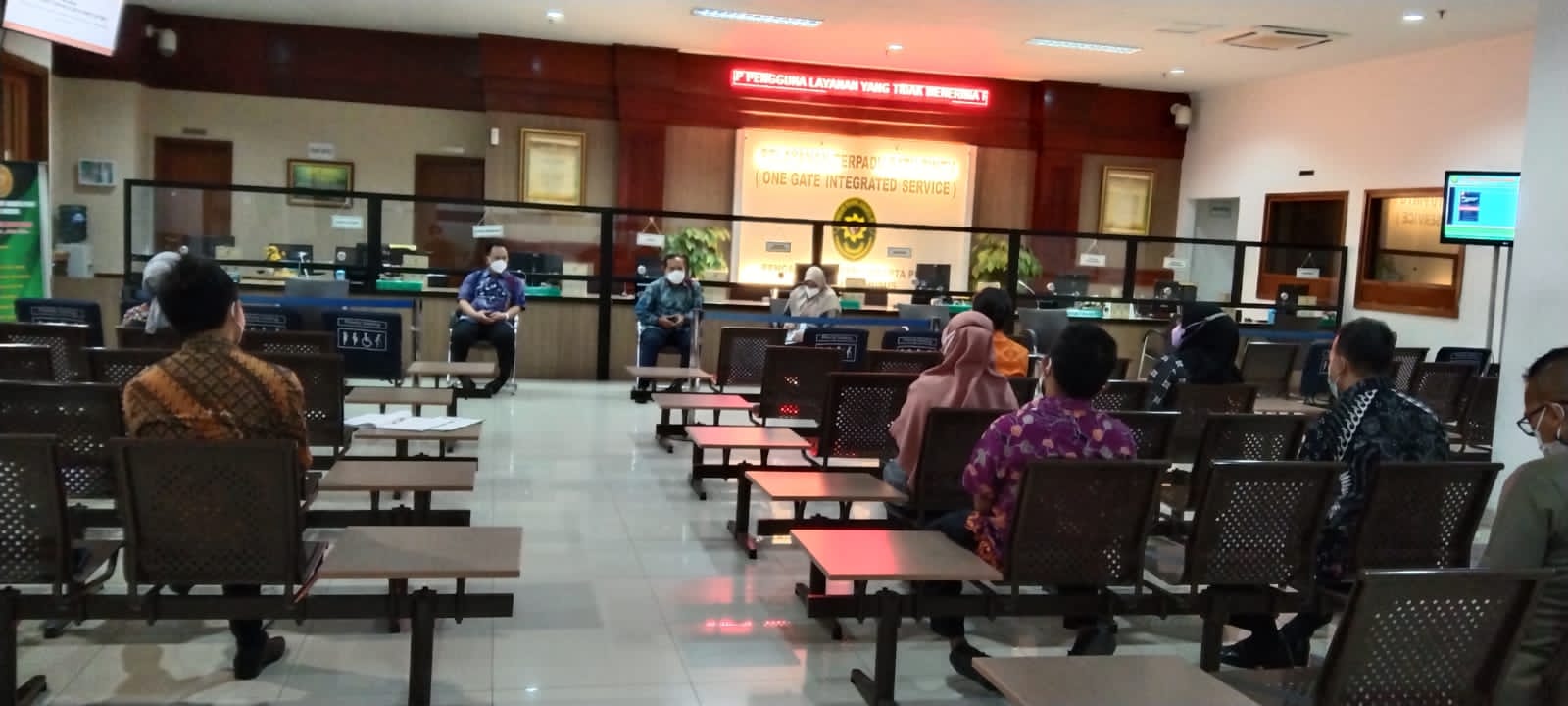 MONITORING EVALUASI (MonEv) DAN BRIEFING LAYANAN PTSP