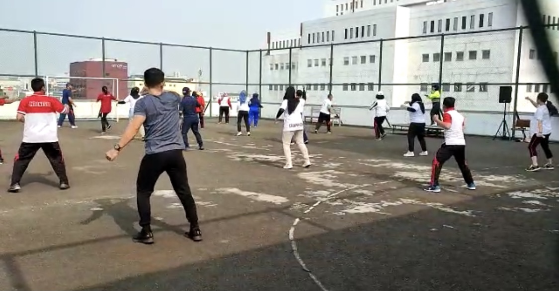 KEGIATAN OLAHRAGA JUM'AT - SENAM PAGI BERSAMA
