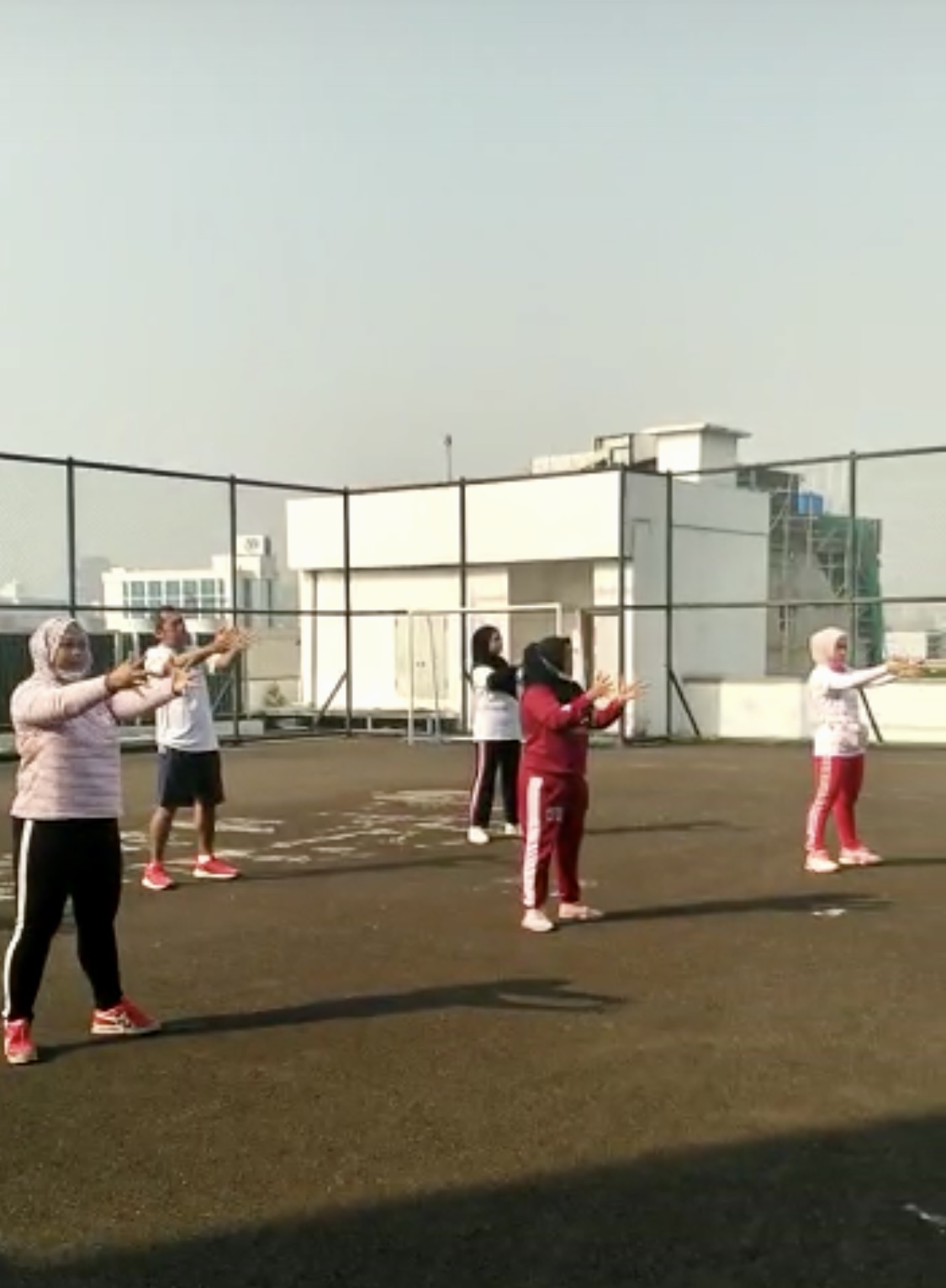 KEGIATAN OLAH RAGA JUM'AT - SENAM PAGI BERSAMA