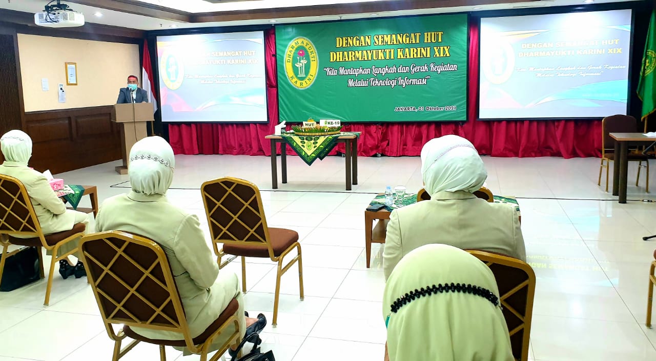 PENYERAHAN BANTUAN DANA BEASISWA DHARMAYUKTI KARINI