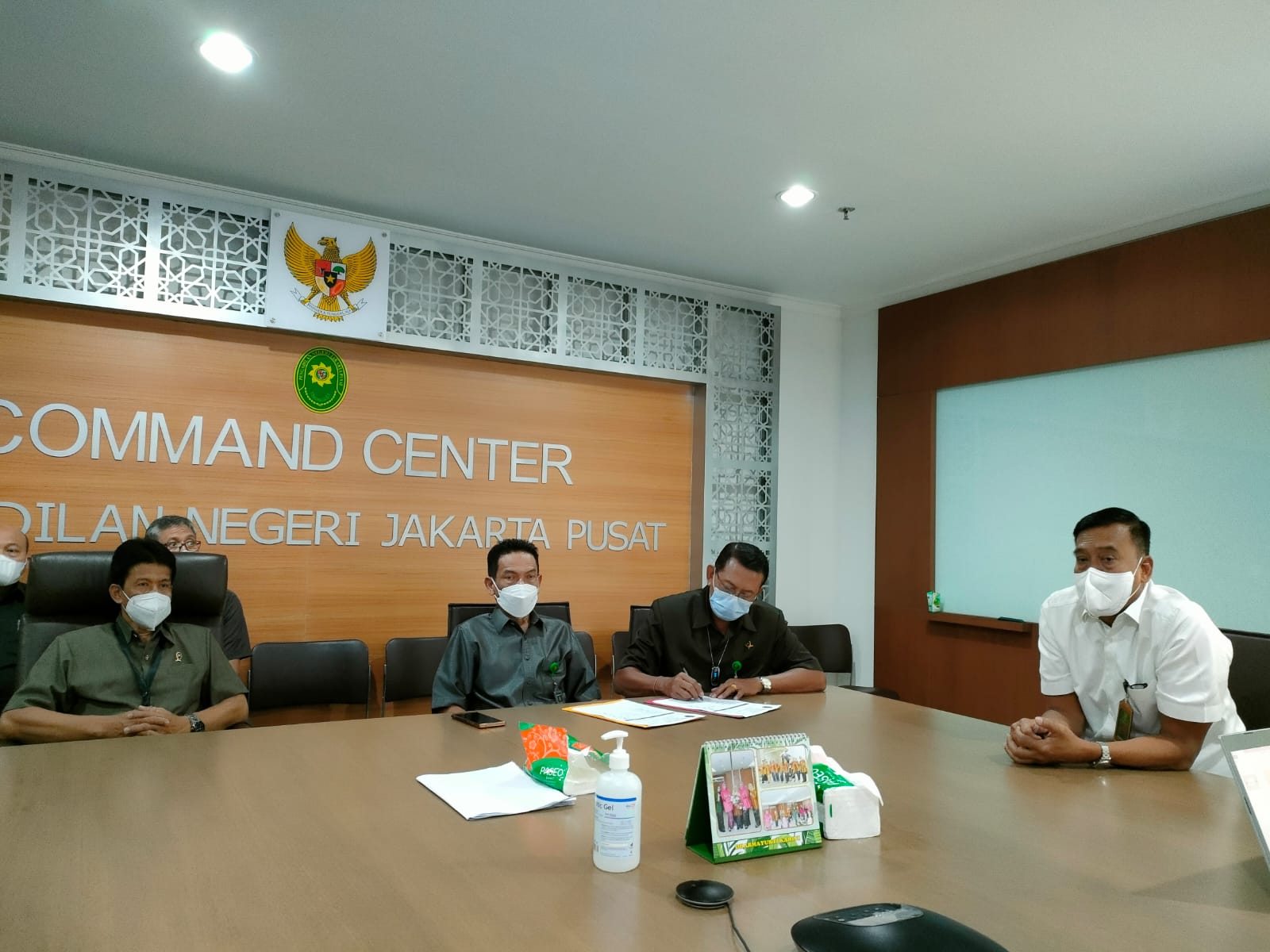 RAPAT TERBATAS KETUA PN JAKARTA PUSAT DENGAN PARA HAKIM