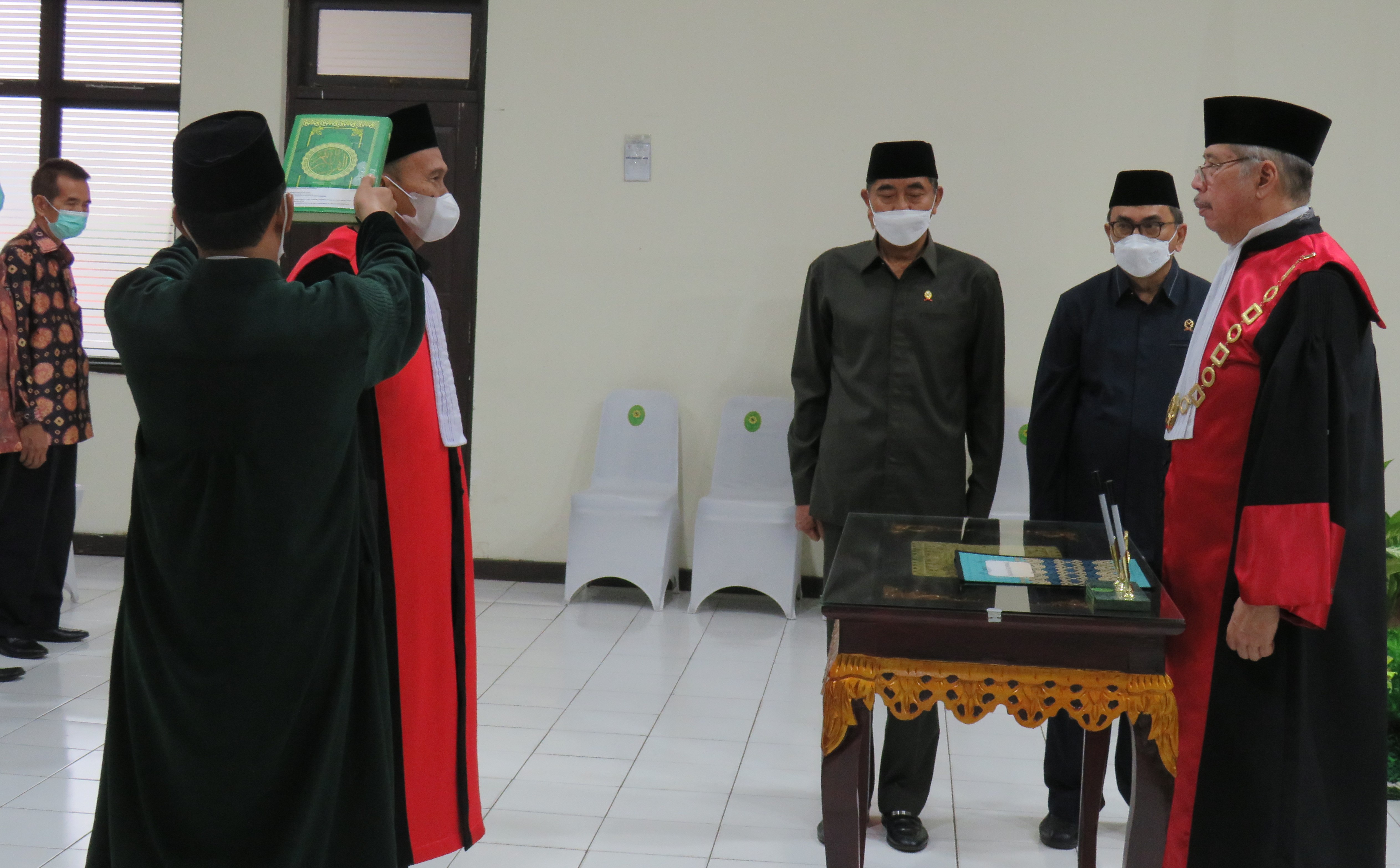 PENGAMBILAN SUMPAH JABATAN & PELANTIKAN Bpk. SURACHMAT, S.H., M.H. Sbg KPN PALEMBANG