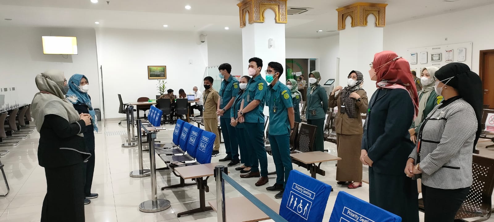 BRIEFING, MONITORING DAN EVALUASI LAYANAN PTSP BULAN MEI TAHUN 2022