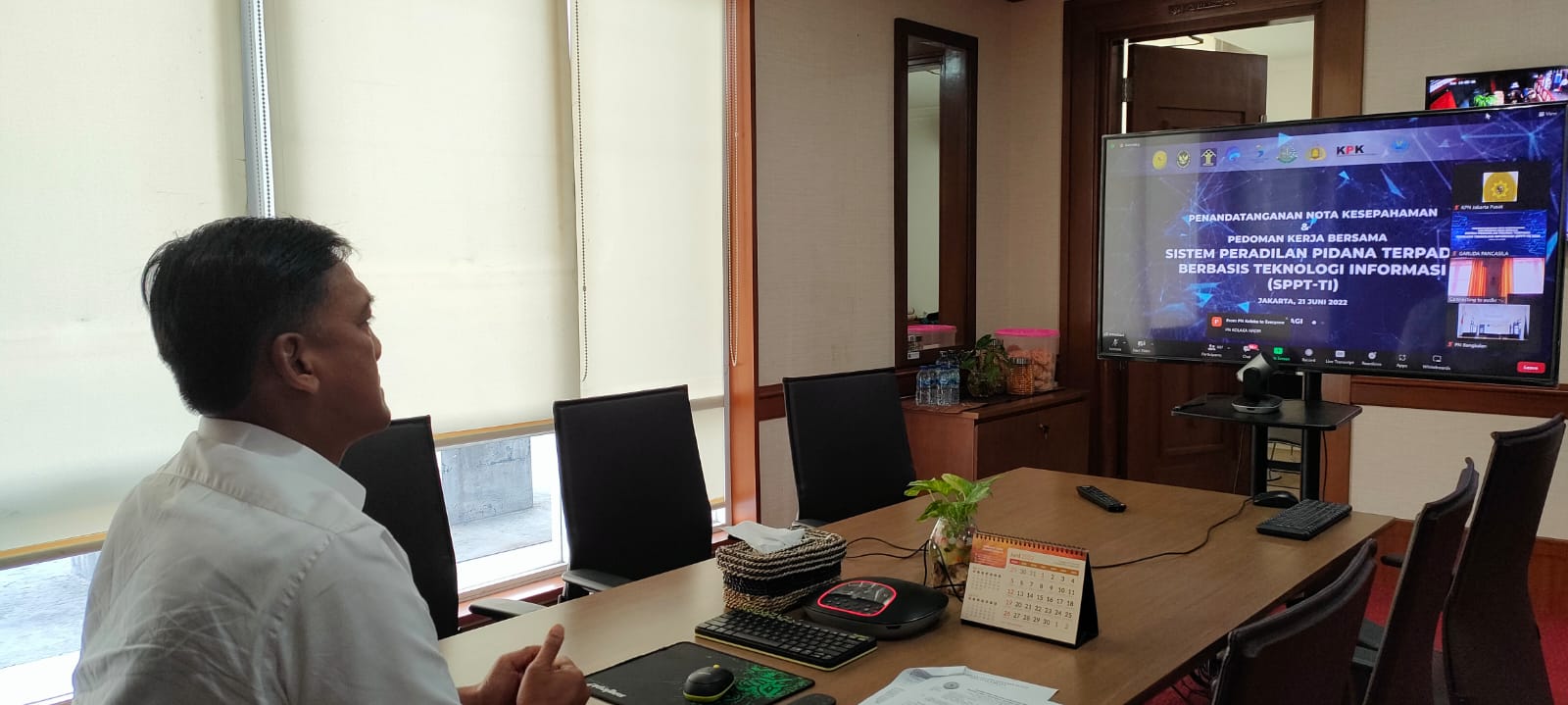 KEGIATAN PENANDATANGANAN NOTA KESEPAHAMAN - PEDOMAN KERJA BERSAMA SPPT-TI OLEH PPATK RI