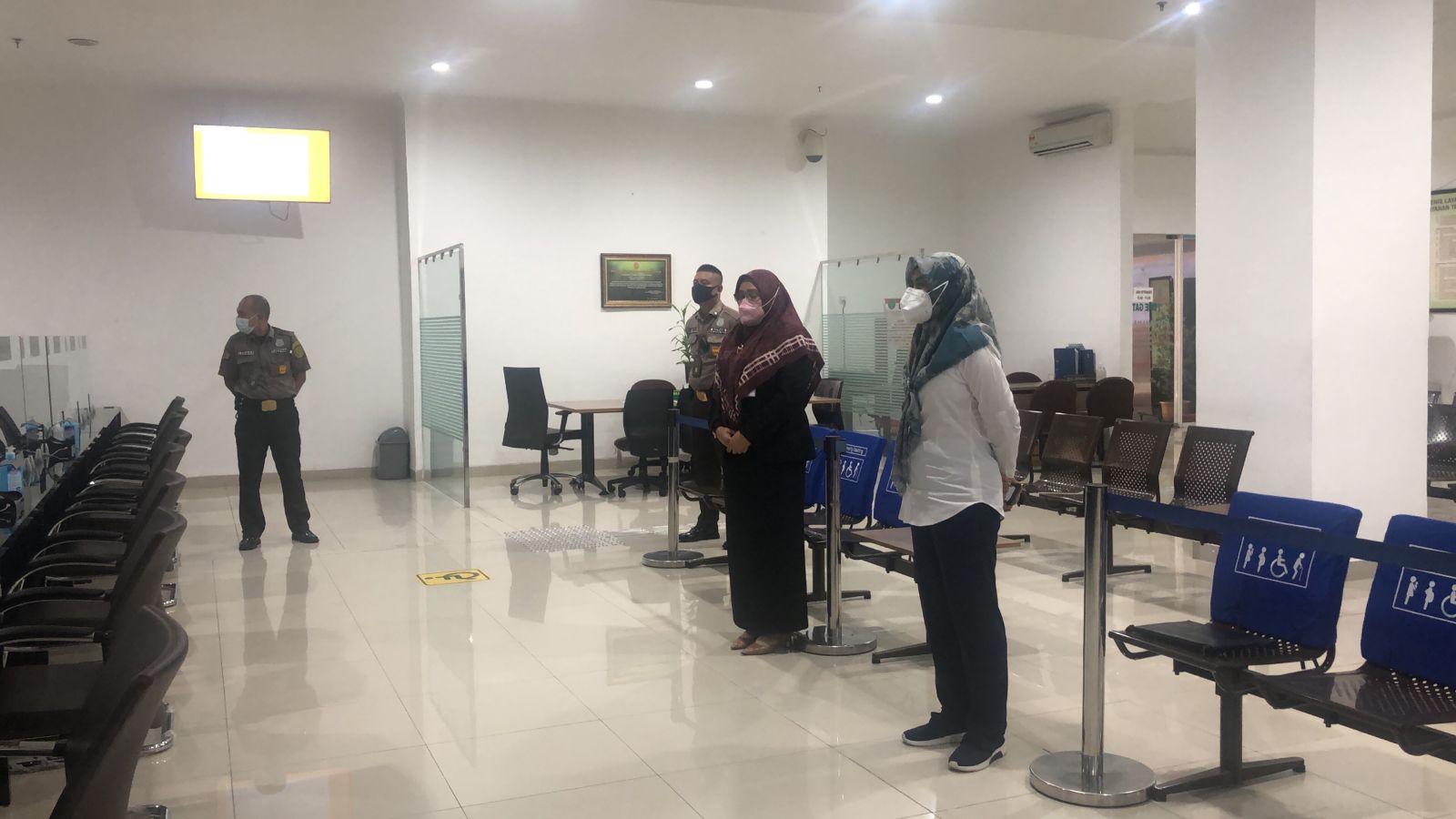 BRIEFING, MONITORING DAN EVALUASI LAYANAN PTSP BULAN JUNI TAHUN 2022