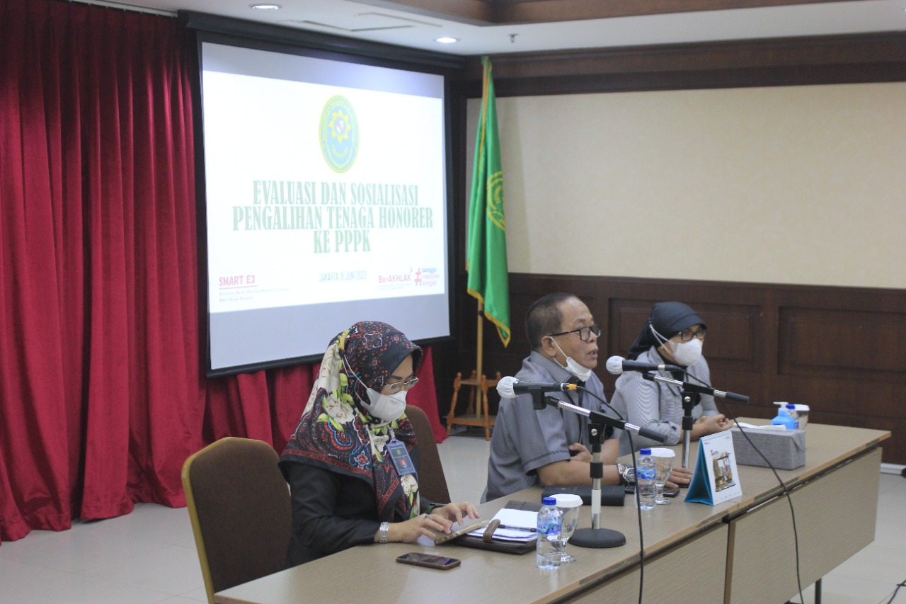 EVALUASI DAN SOSIALISASI PENGALIHAN TENAGA PPNPN KE PEGAWAI PEMERINTAH DENGAN PERJANJIAN KINERJA
