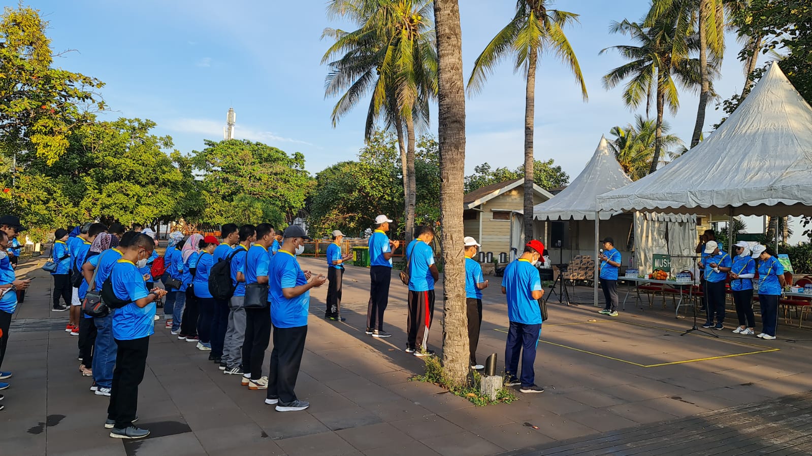 KEGIATAN OLAHRAGA HARI JUM'AT - SENAM PAGI BERSAMA