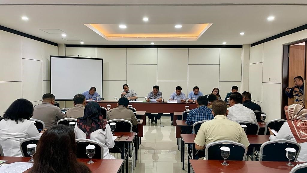 PELAKSANAAN RAPAT KOORDINASI SEBELUM PELAKSANAAN PENYEGELAN BOEDEL PAILIT BERUPA TANAH BANGUNAN