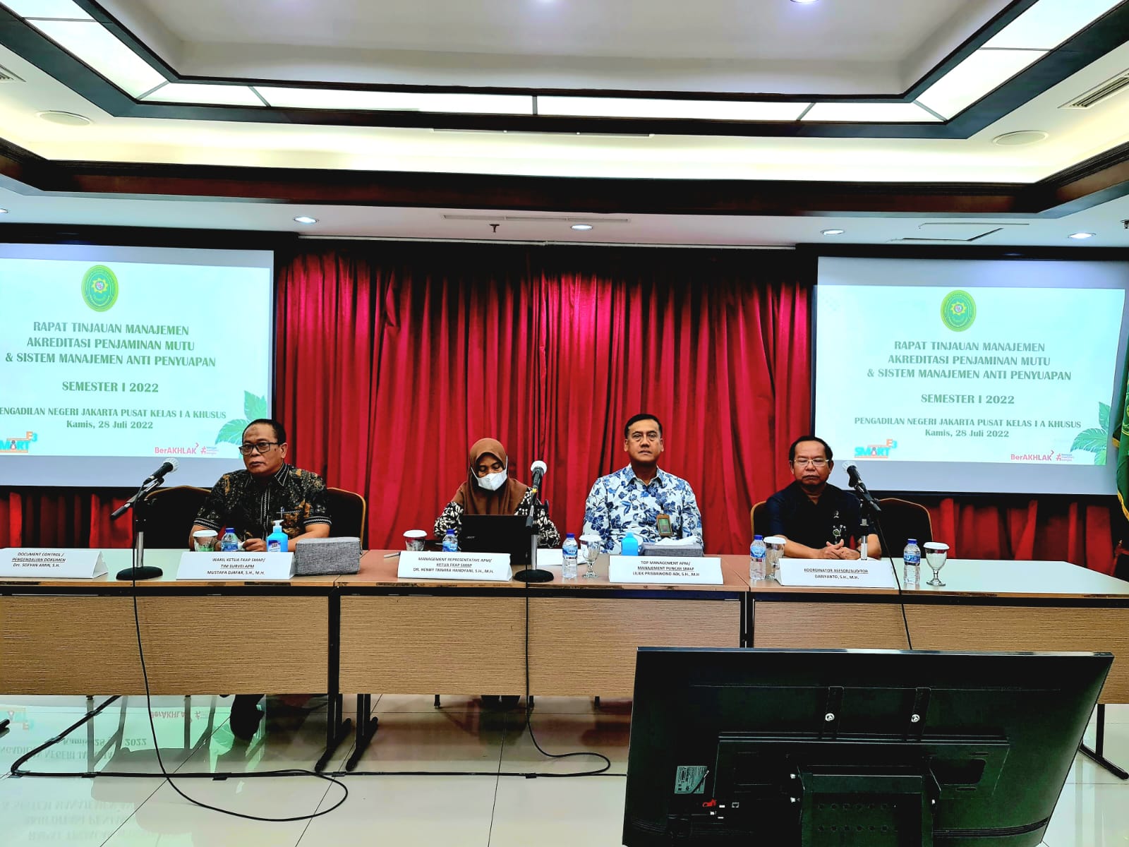 RAPAT TINJAUAN MANAJEMEN AKREDITASI PENJAMINAN MUTU-SISTEM MANAJEMEN ANTI PENYUAPAN SEMESTER I 2022