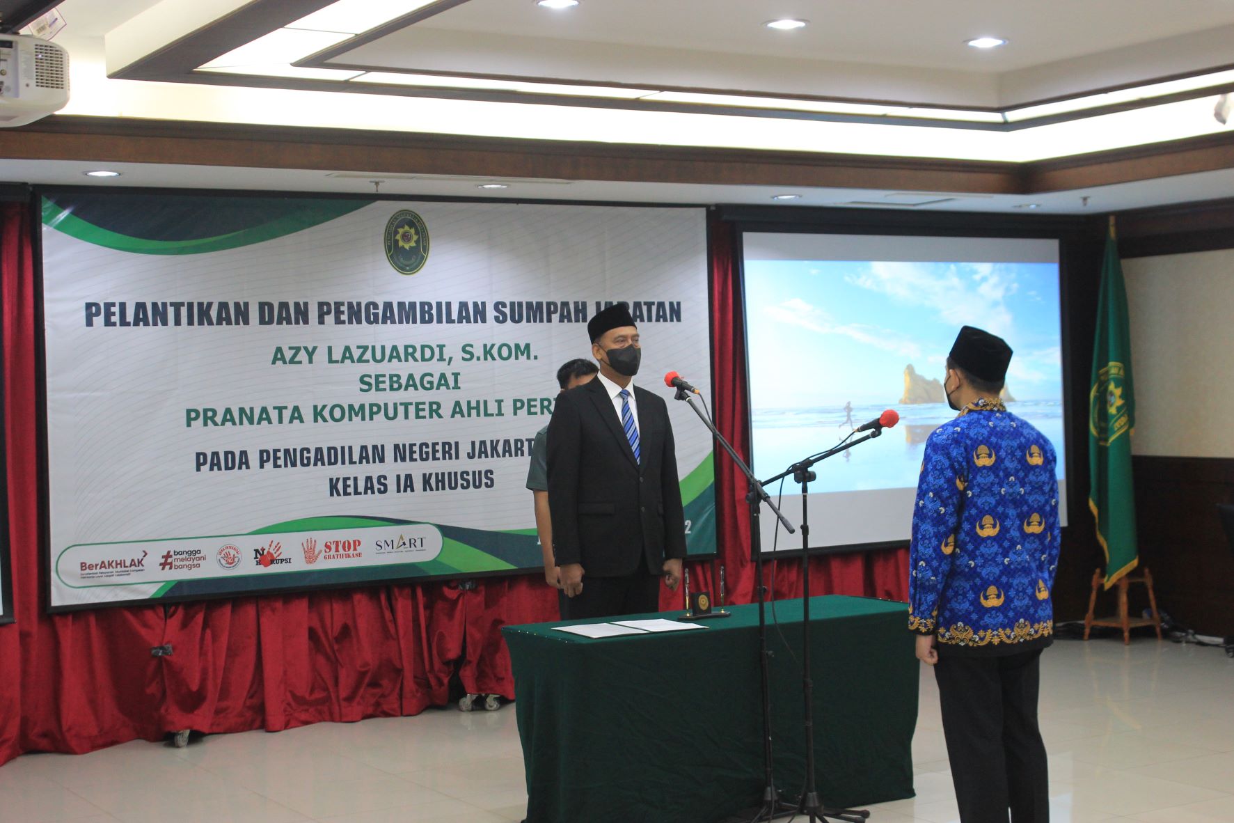 PELANTIKAN DAN PENGAMBILAN SUMPAH JABATAN FUNGSIONAL (JABFUNG) - PRANATA KOMPUTER AHLI PERTAMA