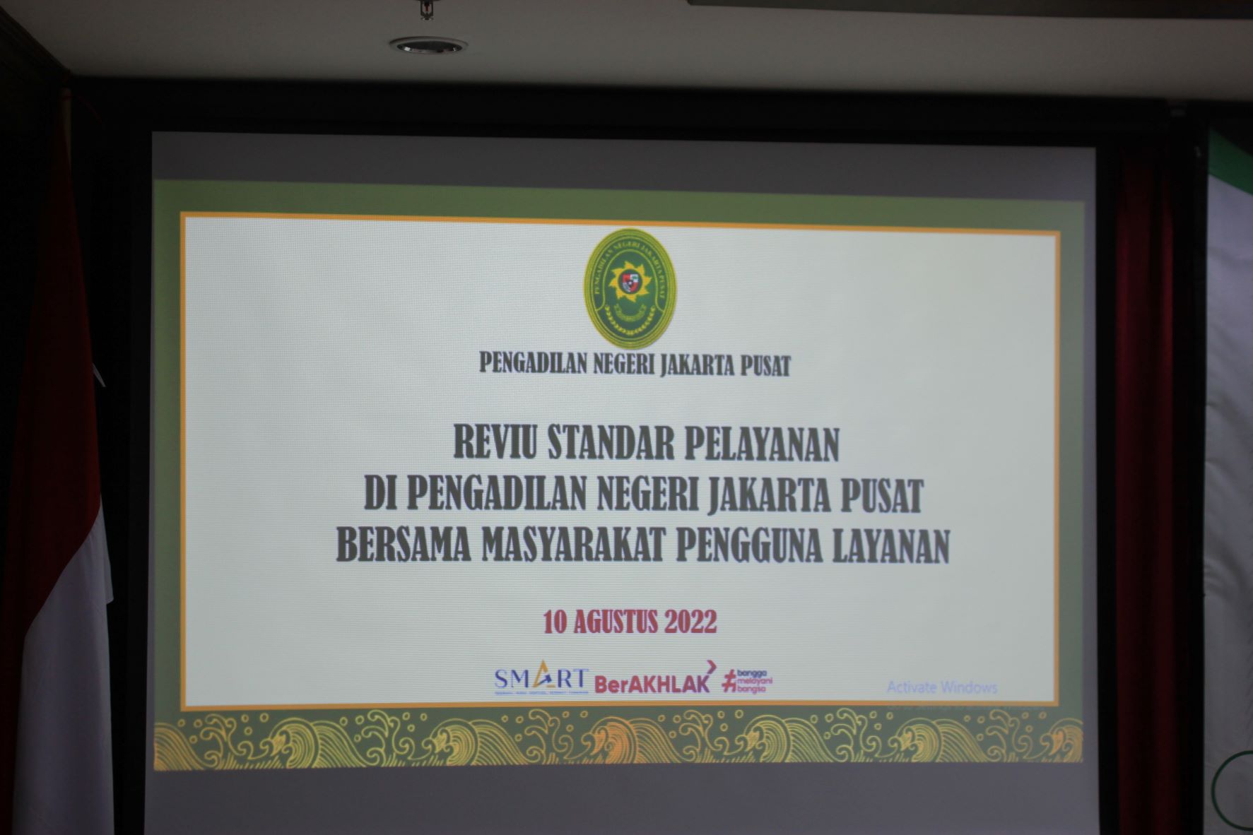 REVIU STANDAR PELAYANAN DI PENGADILAN NEGERI JAKARTA PUSAT KELAS IA KHUSUS BERSAMA PENGGUNA LAYANAN