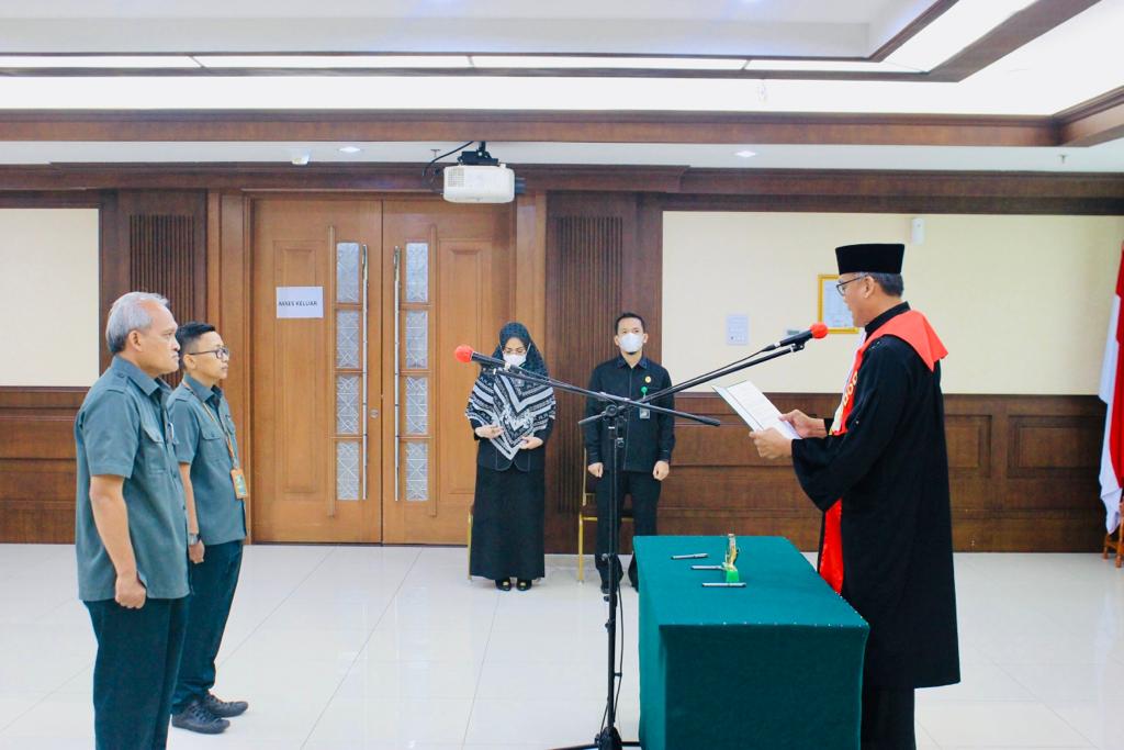PELANTIKAN DAN PENGAMBILAN SUMPAH JABATAN JURU SITA PENGGANTI PADA PENGADILAN NEGERI JAKARTA PUSAT
