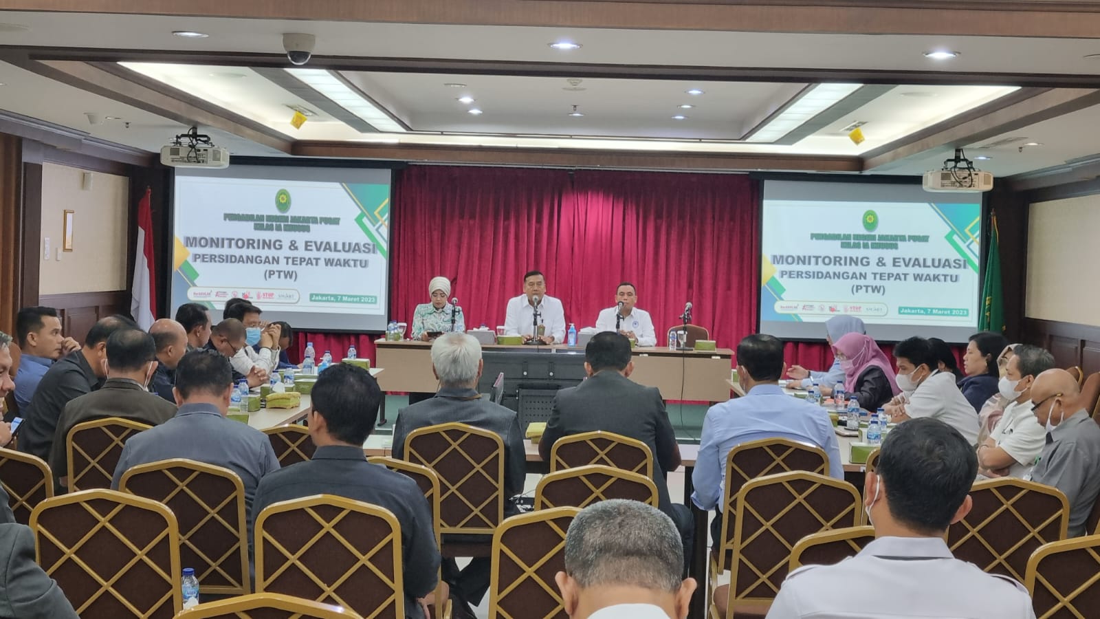 MONITORING DAN EVALUASI PROGRAM UNGGULAN PERSIDANGAN TEPAT WAKTU (PTW)