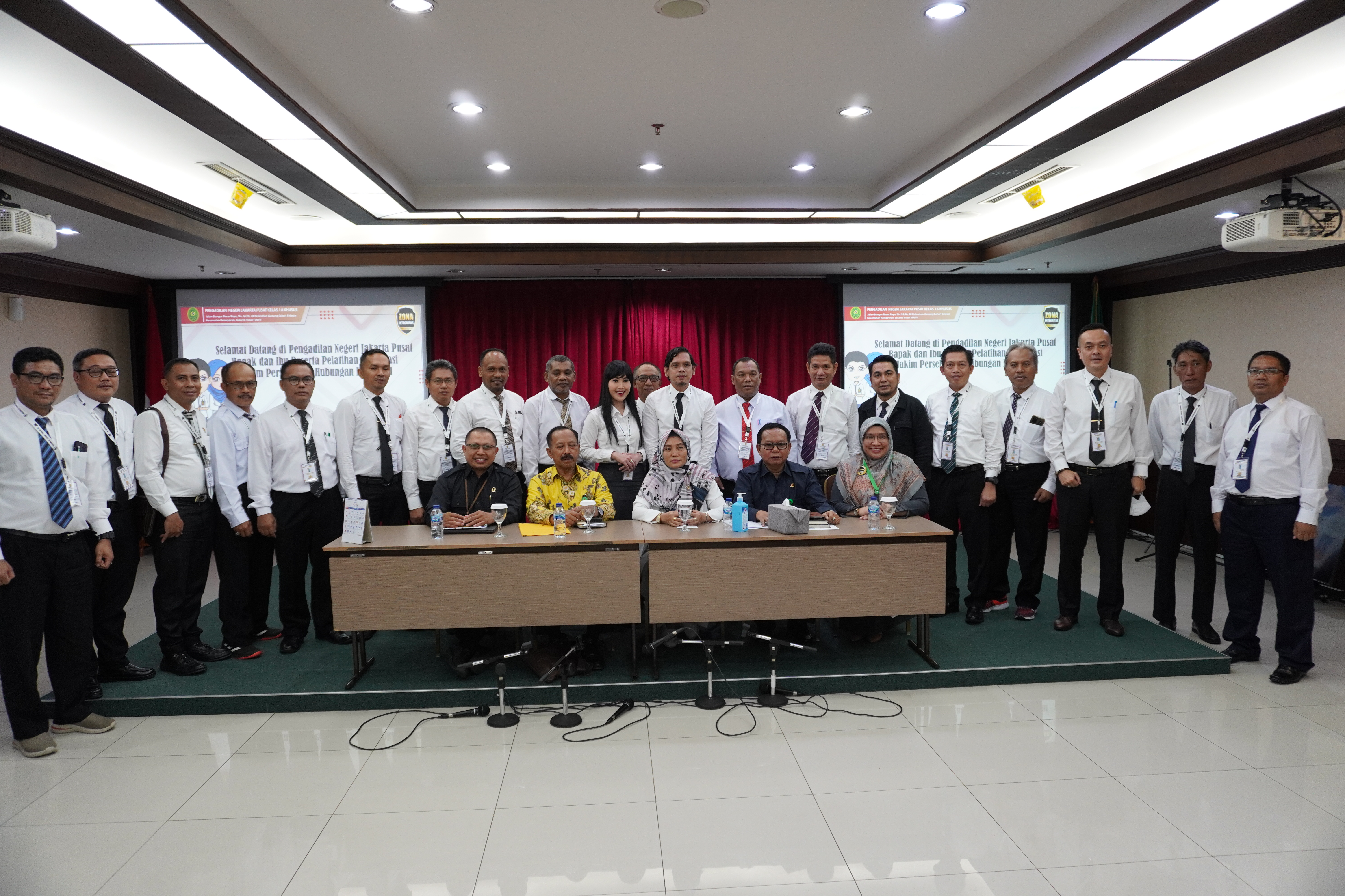 PN JAKARTA PUSAT MENERIMA KUNJUNGAN PESERTA PELATIHAN SERTIFIKASI HAKIM PHI