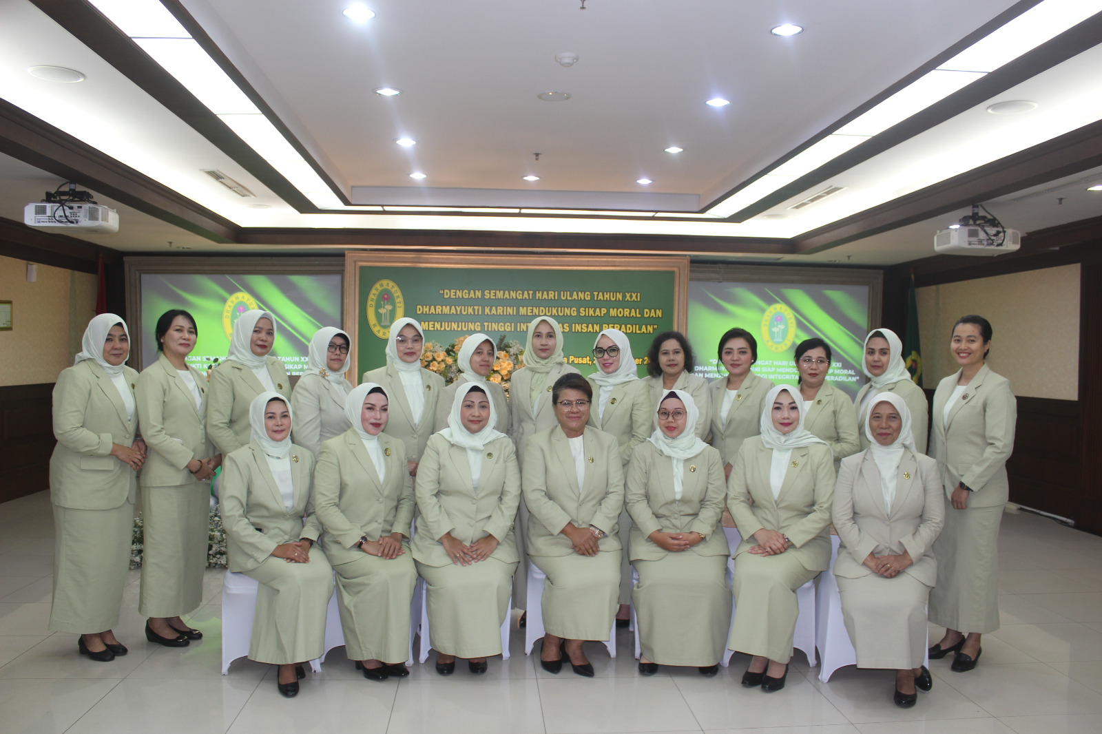 Dharmayukti Karini Pengadilan Negeri Jakarta Pusat Kelas IA Khusus Rayakan HUT DYK yang ke-21 tahun