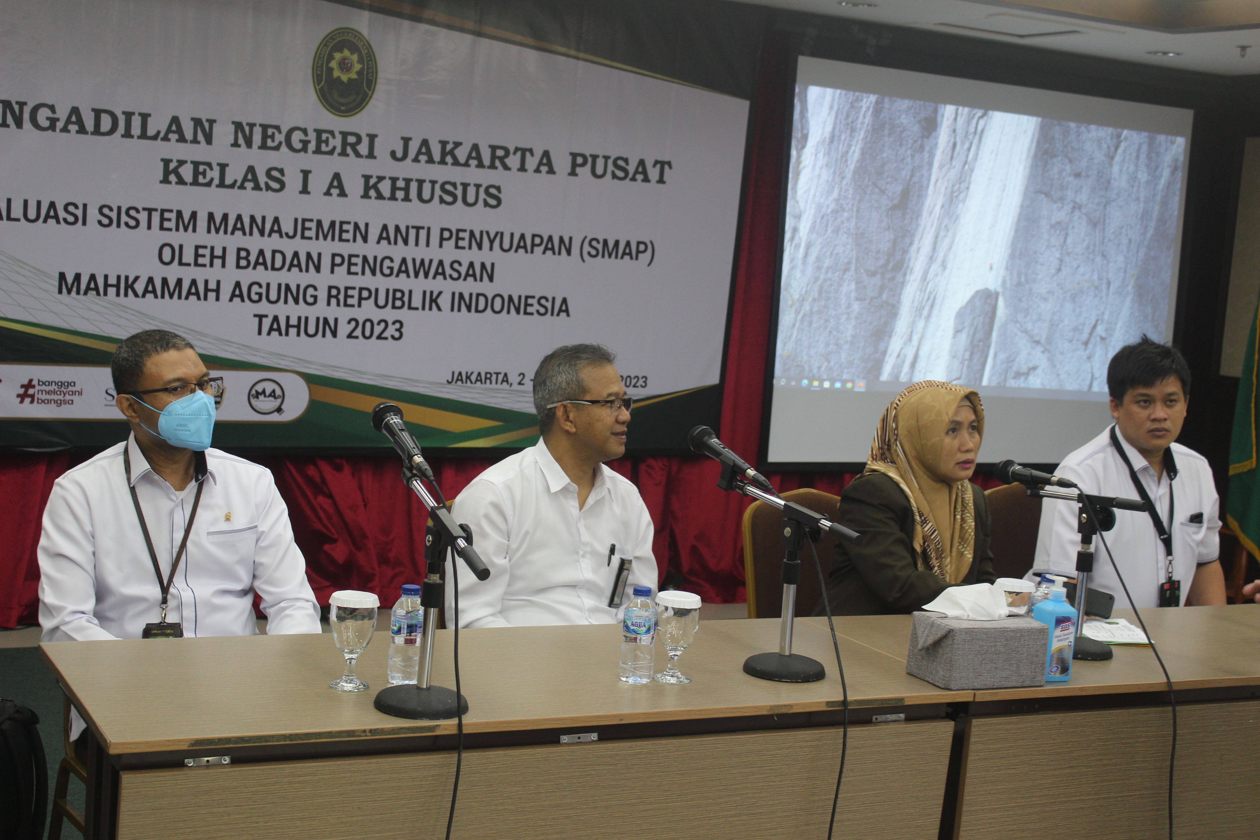 PEMBUKAAN EVALUASI SISTEM MANAJEMEN ANTI PENYUAPAN (SMAP) OLEH BADAN PENGAWASAN MA RI
