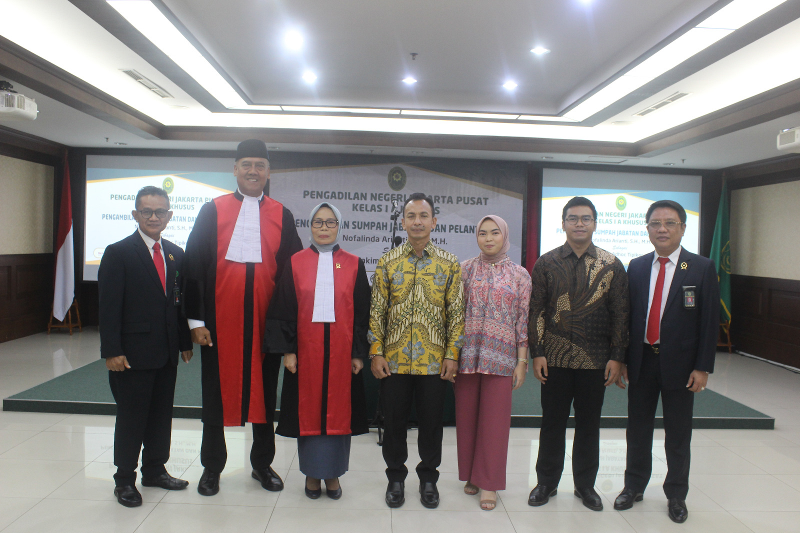 PENGAMBILAN SUMPAH JABATAN DAN PELANTIKAN HAKIM ADHOC TINDAK PIDANA KORUPSI (TIPIKOR)
