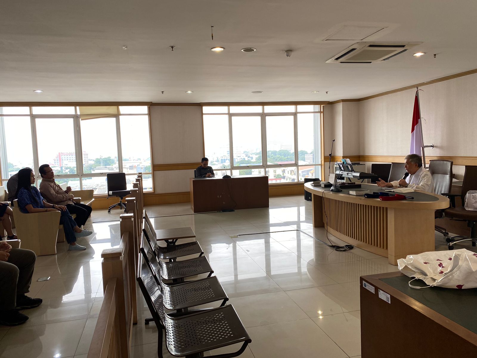 KEBAKTIAN UMAT KRISTIANI SETIAP HARI RABU PADA PENGADILAN NEGERI JAKARTA PUSAT KELAS IA KHUSUS