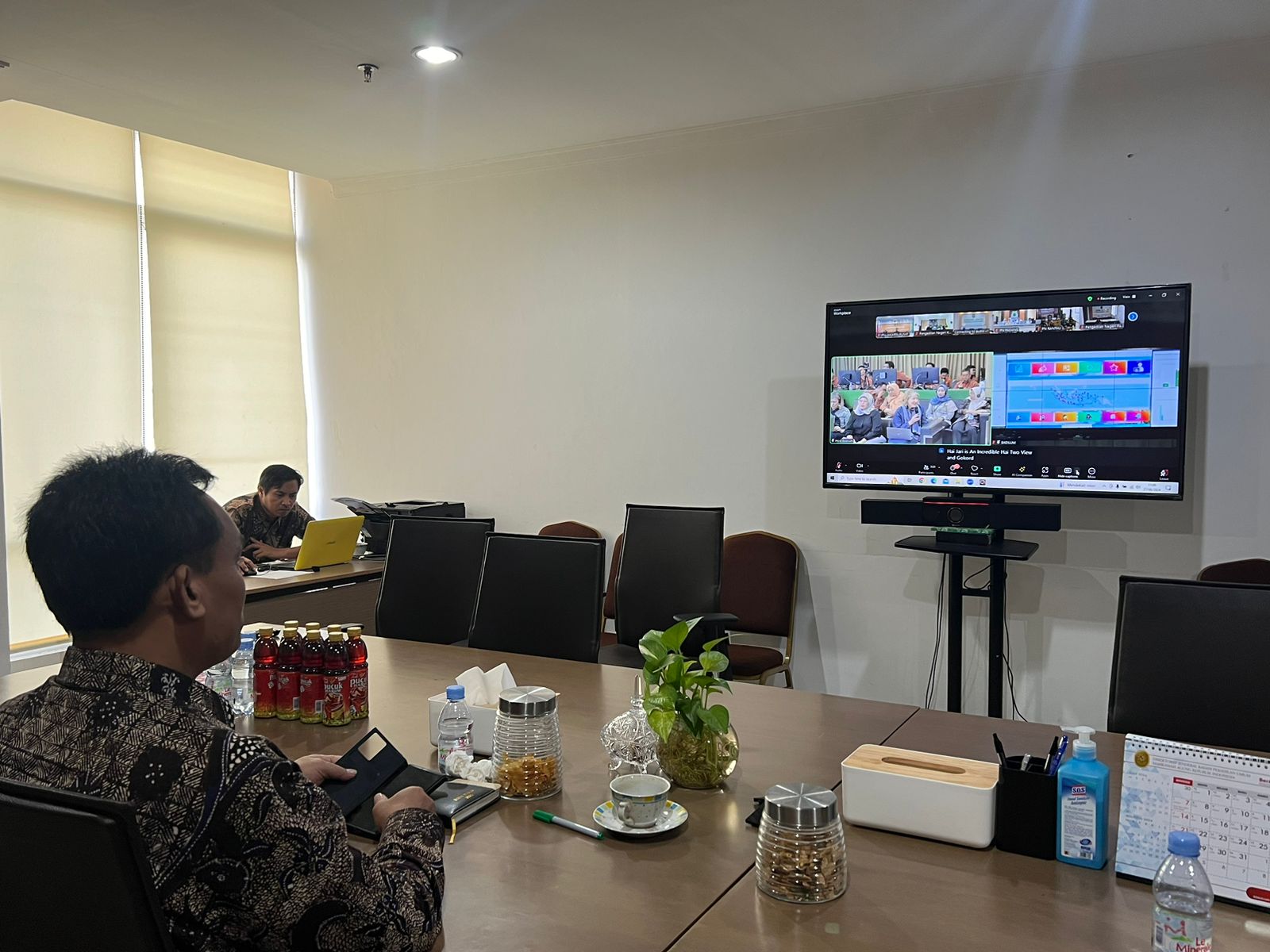 WAKIL KETUA PENGADILAN NEGERI JAKARTA PUSAT MENGIKUTI RAPAT KERJA DITJEN BADILUM DENGAN FCFCOA