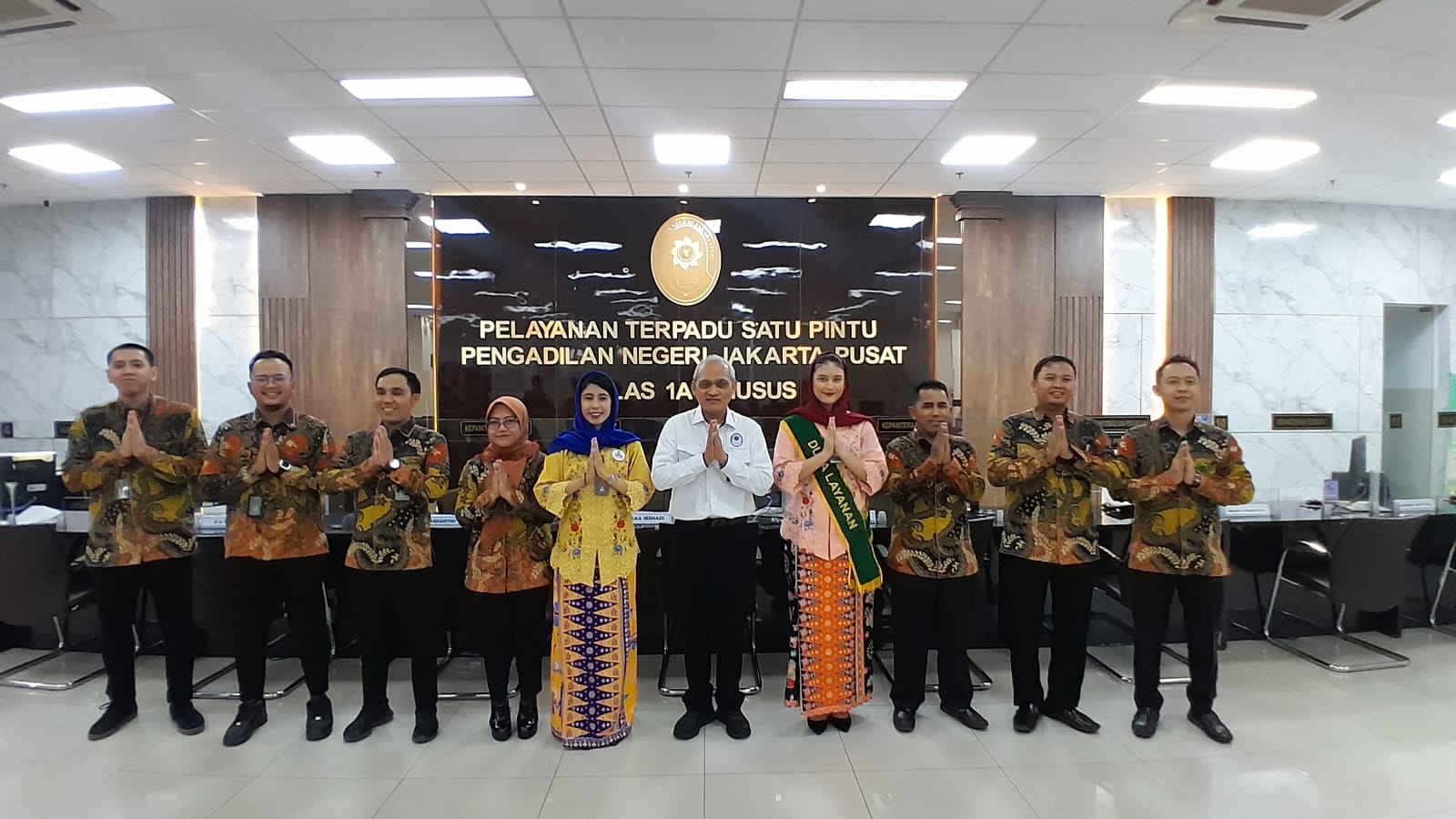 SELASA, 25 JUNI 2024 - KEGIATAN BRIEFING PAGI PELAYANAN TERPADU SATU PINTU (PTSP) PN JAKARTA PUSAT