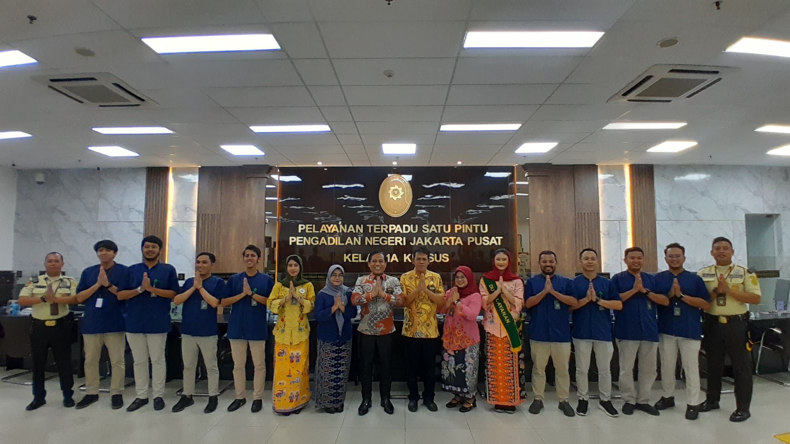 JUM’AT, 21 JUNI 2024 - KEGIATAN BRIEFING PAGI PELAYANAN TERPADU SATU PINTU (PTSP) PN JAKARTA PUSAT