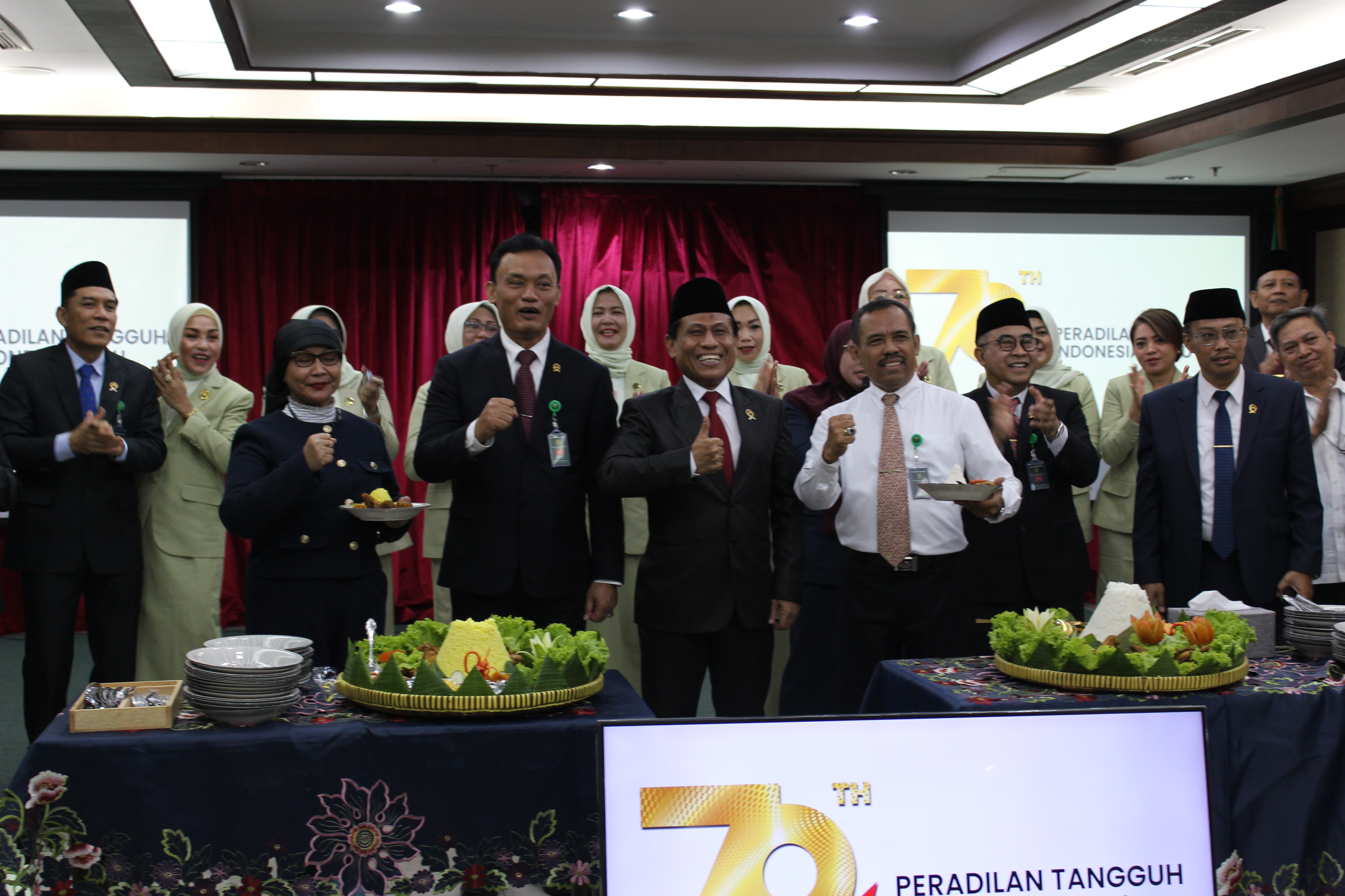 PN JAKARTA PUSAT IKUTI ACARA PERINGATAN HUT MAHKAMAH AGUNG KE-79 SECARA VIRTUAL