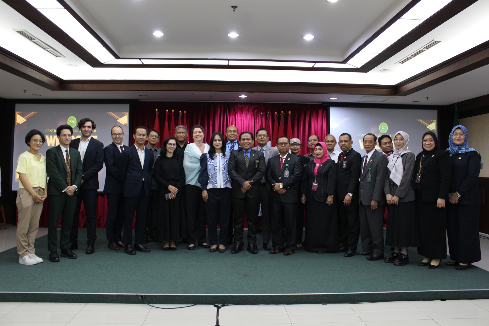 FRENCH – INDONESIAN DAY OF LAW 2024 MELAKUKAN KUNJUNGAN KE PENGADILAN NEGERI JAKARTA PUSAT