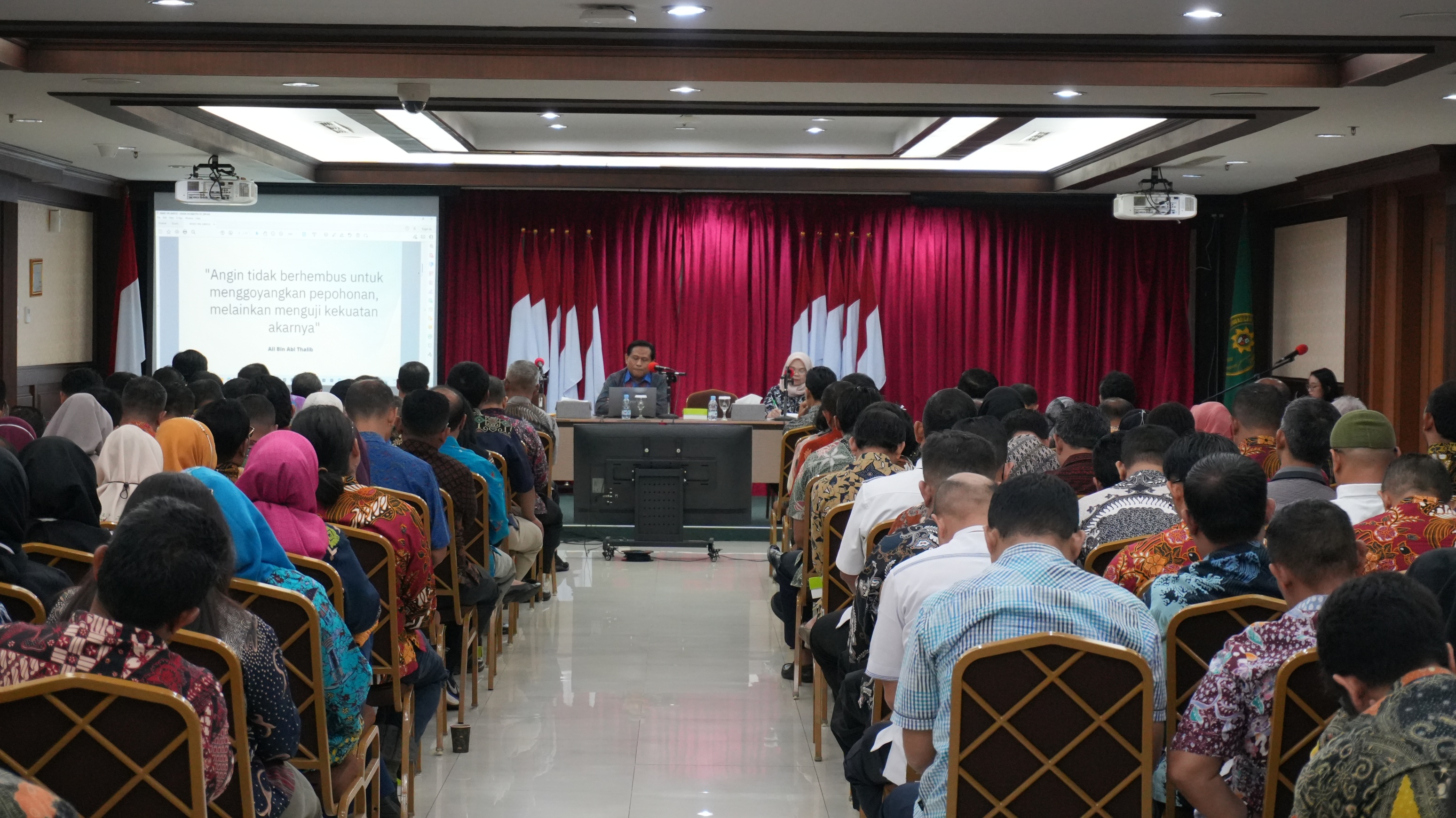 RAPAT RUTIN BULAN NOVEMBER PADA PENGADILAN NEGERI JAKARTA PUSAT KELAS IA KHUSUS