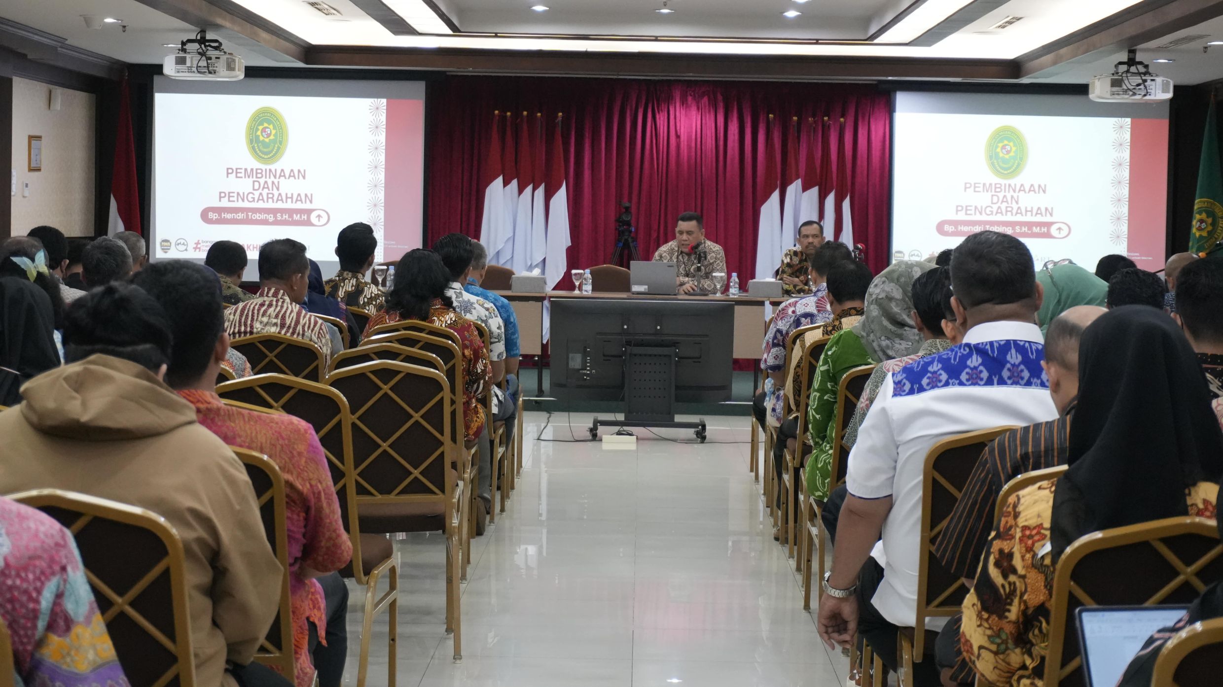 RAPAT RUTIN BULAN JANUARI PADA PENGADILAN NEGERI JAKARTA PUSAT KELAS IA KHUSUS