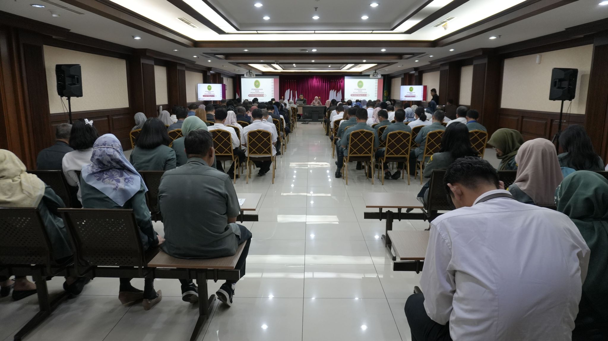 RAPAT RUTIN BULAN MARET PADA PENGADILAN NEGERI JAKARTA PUSAT KELAS IA KHUSUS