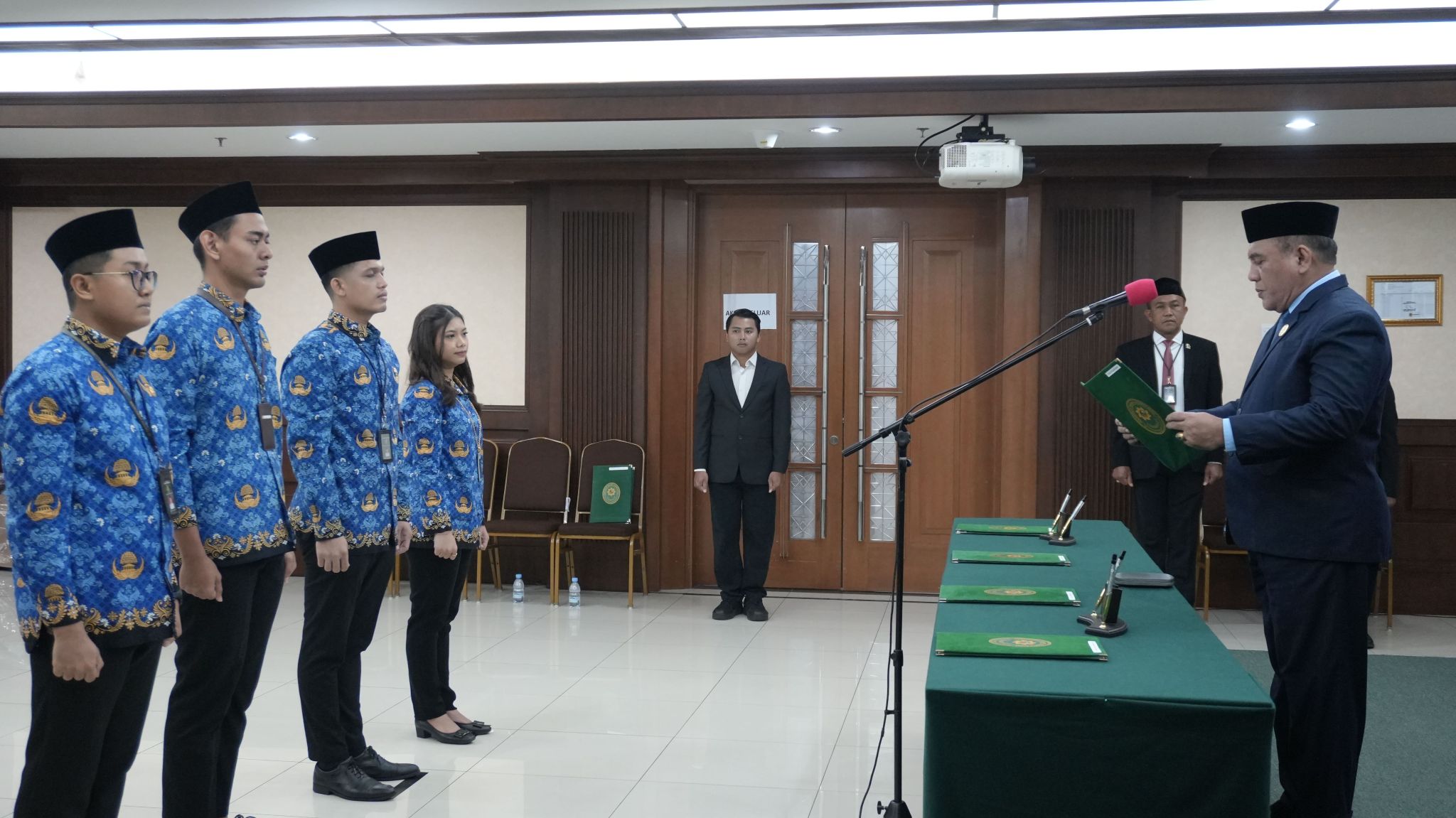PELANTIKAN DAN PENGAMBILAN SUMPAH PEGAWAI NEGERI SIPIL PENGADILAN NEGERI JAKARTA PUSAT
