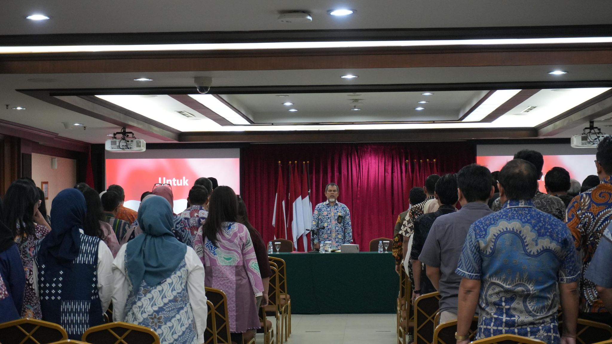 RAPAT EVALUASI KINERJA DAN PEMBINAAN BULAN AGUSTUS 2025 PADA PENGADILAN NEGERI JAKARTA PUSAT