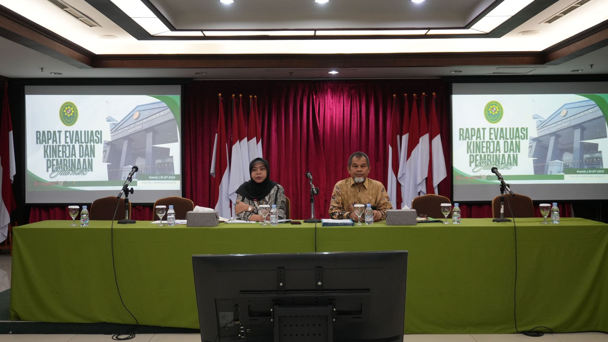 RAPAT EVALUASI KINERJA DAN PEMBINAAN BULAN JULI PADA PENGADILAN NEGERI JAKARTA PUSAT KELAS IA KHUSUS