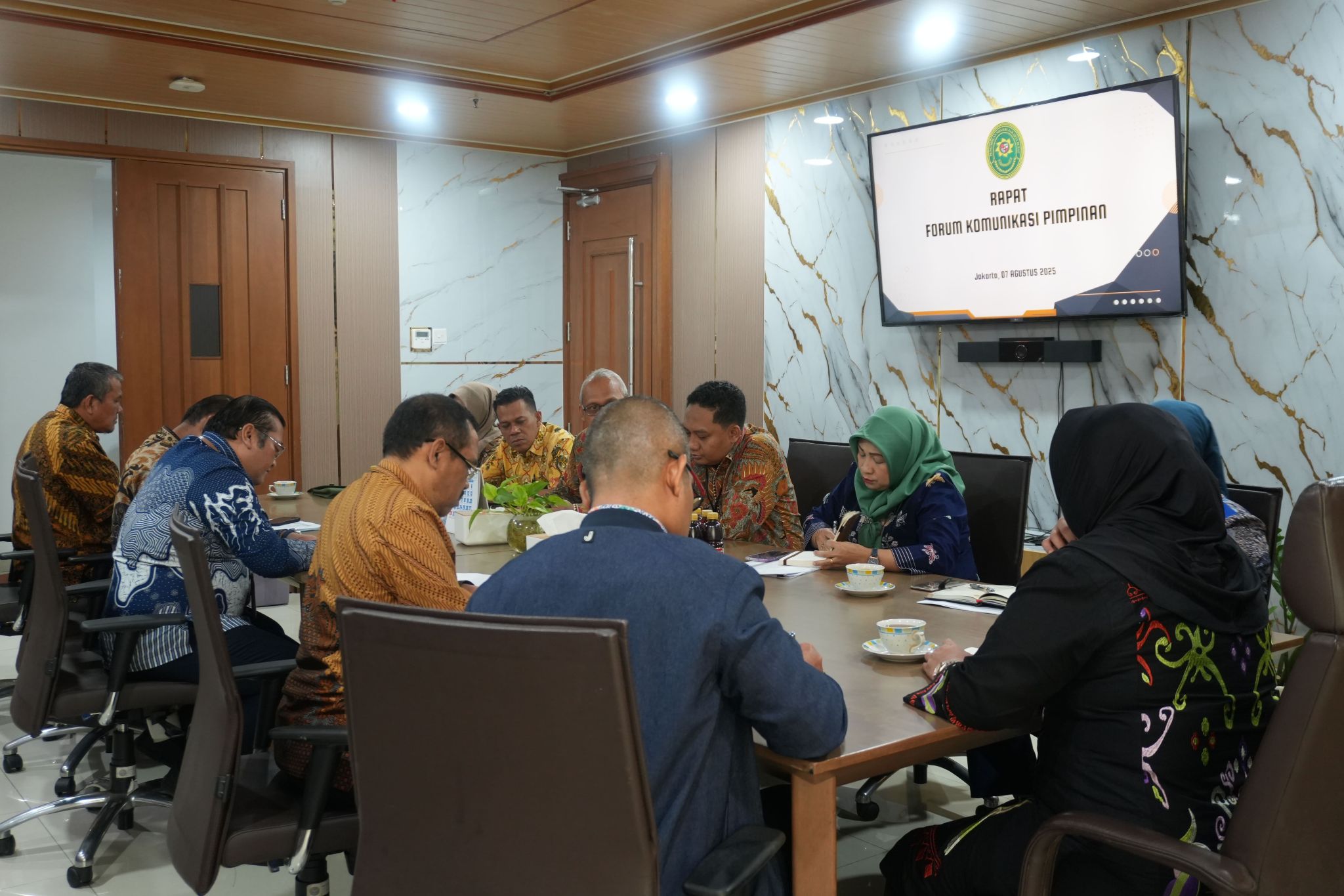 RAPAT FORUM KOMUNIKASI PIMPINAN