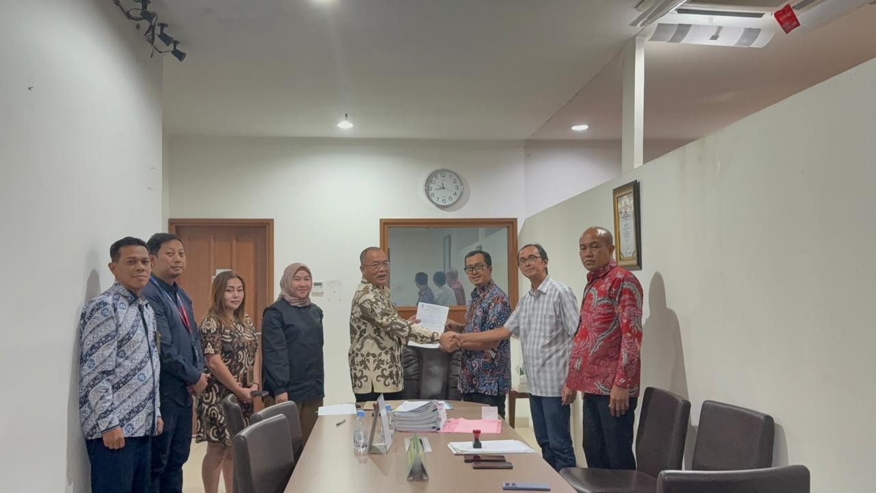 pelaksanaan penyerahan uang konsinyasi No. 4/Pen.Kons/2025/PN Jkt.Pst jo. 71/Pdt.Sus-PKPU/2021/PN Jk